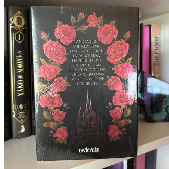 Owlcrate Special Signed Edition Fearless By Lauren Roberts - Picture 5 of 9